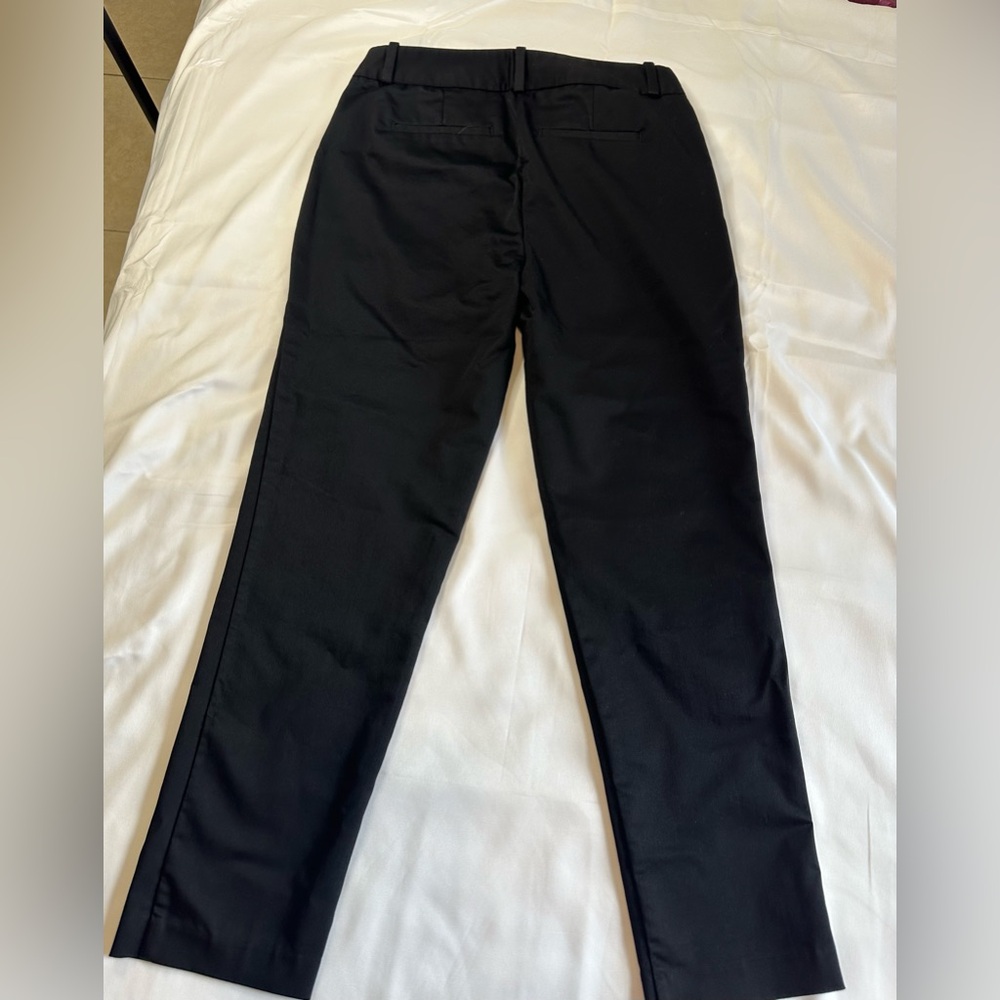 Liz Claiborne EMMA women’s.Size 4,color black